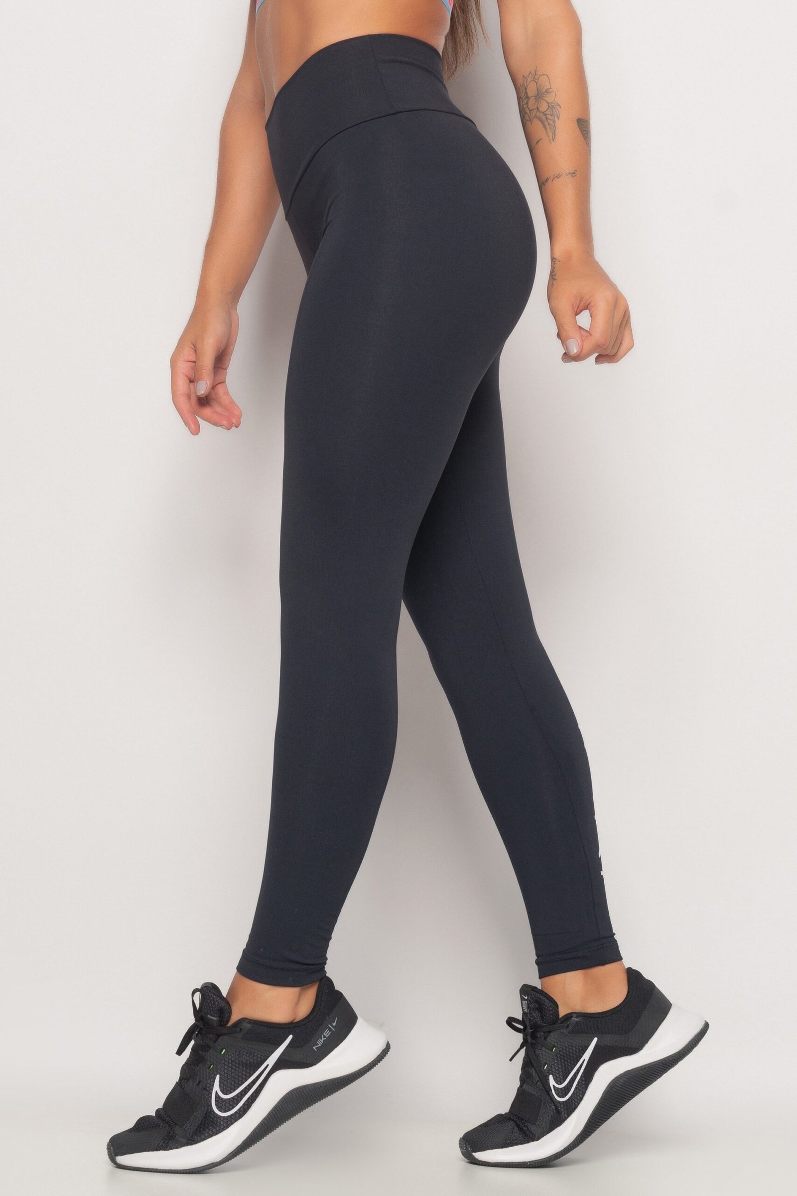 CALÇA LEGGING PRETA INVINCIBLE - Imagem 6