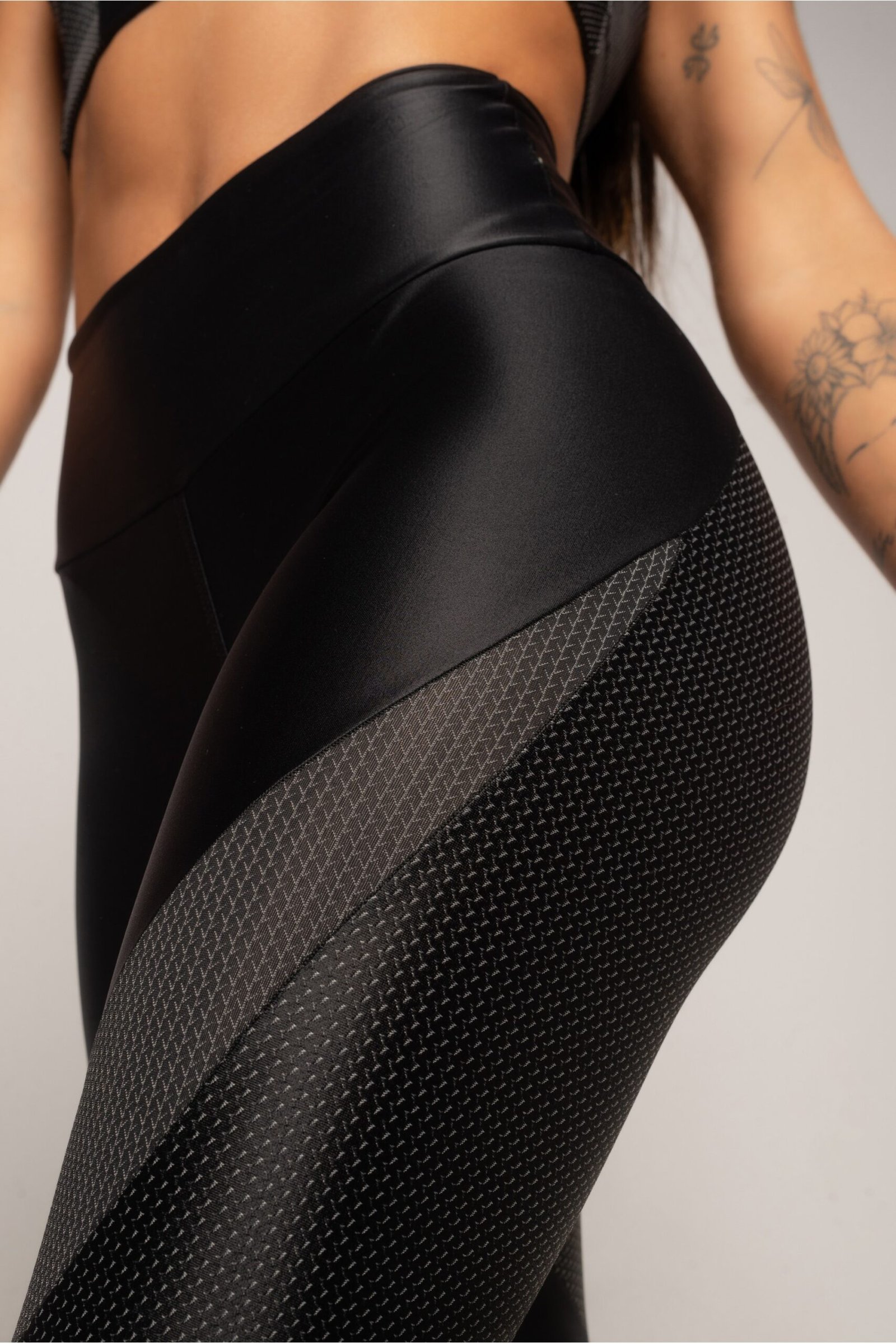 CALÇA LEGGING PRETA CARBON - Imagem 8